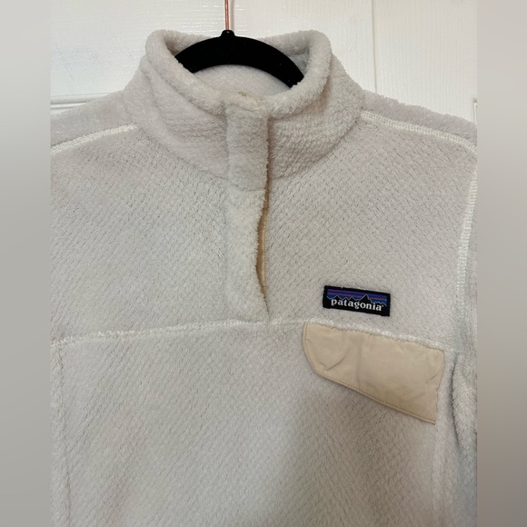 Patagonia Women’s Re-Tool Snap-T Fleece Pullover, White - Small - Picture 4 of 8